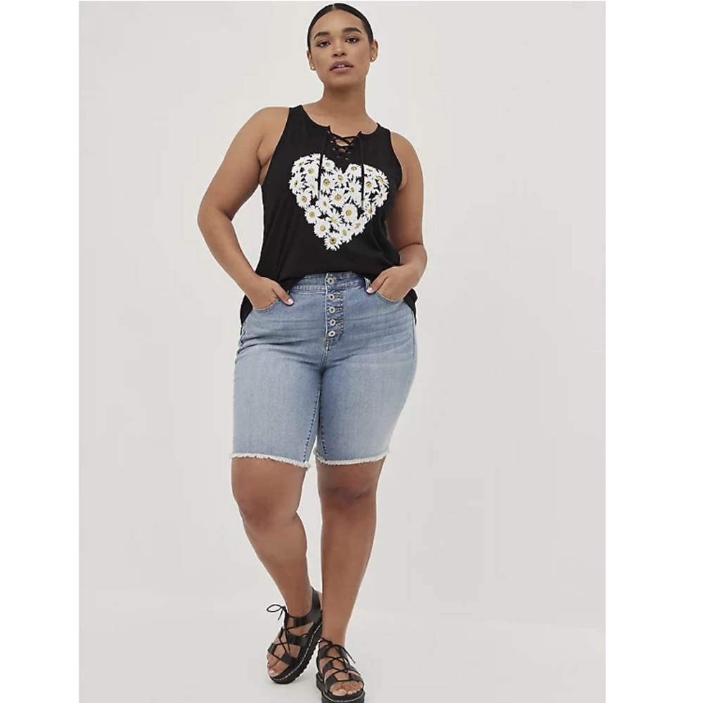 Torrid Black Tank Top with Daisy Heart Design - Picture 7 of 7